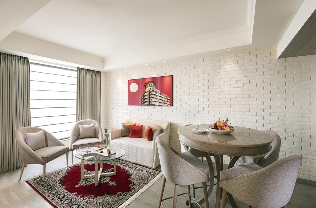 Lemon Tree Premier Mumbai Intl. Airport,Mumbai Airport, Mumbai,,5 star